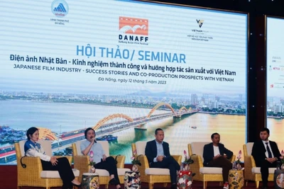 Nghệ sĩ nhân dân Phạm Ngọc Tuấn, Tổng giám đốc Hãng phim hoạt hình Việt Nam (thứ hai từ trái sang) phát biểu tại hội thảo. (Ảnh: Ban tổ chức DANAFF)