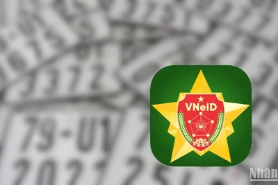 Từ 15/8, thực hiện dịch vụ công trực tuyến cấp đổi, cấp lại biển số xe