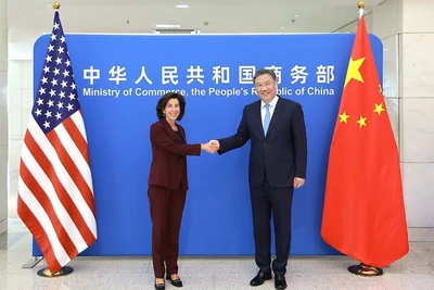 Bộ trưởng Thương mại Trung Quốc Vương Văn Đào và Bộ trưởng Thương mại Mỹ Gina Raimondo. (Ảnh: mofcom.gov.cn)
