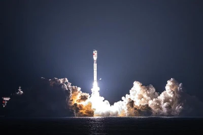 Tên lửa đẩy Jielong 3 đưa vệ tinh vào quỹ đạo. (Ảnh: Tân Hoa Xã)