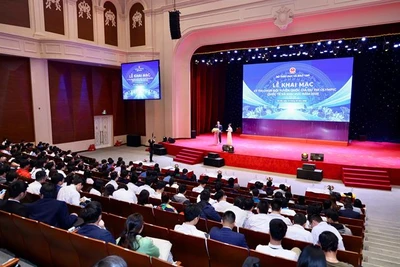 Quang cảnh lễ khai mạc thi chọn đội tuyển quốc gia Olympic quốc tế và khu vực năm 2025. (Ảnh: Bộ Giáo dục và Đào tạo)