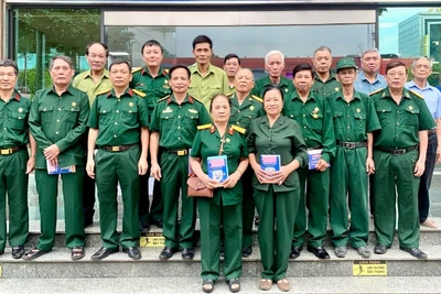 Tiêm miễn phí vaccine cúm cho các cựu chiến binh, người có công với cách mạng.