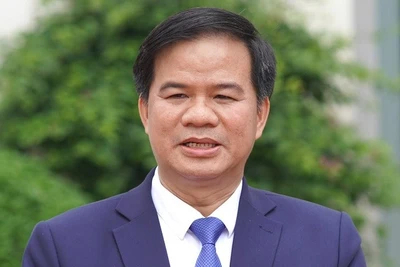 Phó Giáo sư, Tiến sĩ Đào Xuân Cơ, Giám đốc Bệnh viện Bạch Mai.