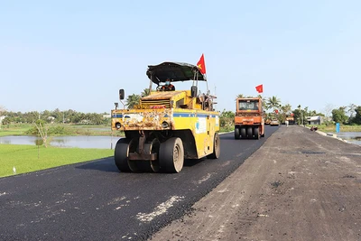 Công trường dự án đường ven biển Dung Quất-Sa Huỳnh những ngày sau Tết Giáp Thìn.