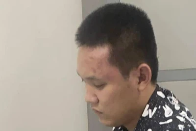 Nghi can Hoàng Minh Hiếu.