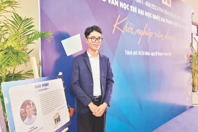 Trần Văn Thiên, sinh viên Trường đại học Y Dược Thành phố Hồ Chí Minh đoạt giải nhất thể loại truyện ngắn Giải thưởng Văn học trẻ Đại học Quốc gia Thành phố Hồ Chí Minh lần 2.