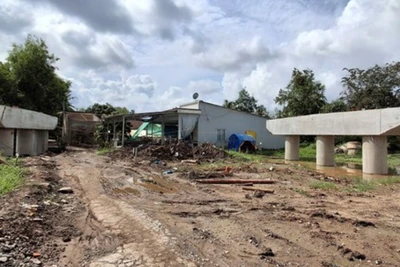 Dự án đường tỉnh 917 và đường tỉnh 918 giai đoạn 2 của Cần Thơ có nguy cơ trễ tiến độ do vướng mặt bằng.