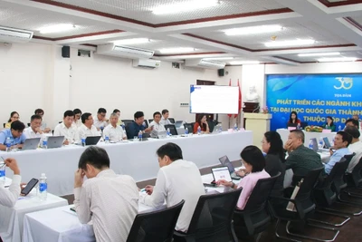 Quang cảnh tọa đàm