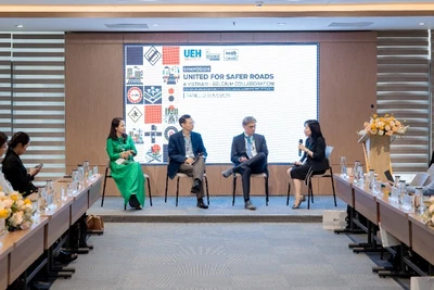 Các chuyên gia tham gia tọa đàm.