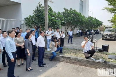 Đoàn công tác tham quan các đơn vị trực thuộc Khu công nghệ cao Thành phố Hồ Chí Minh.