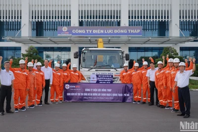 Các kỹ sư, công nhân EVNSPC lên đường làm nhiệm vụ thi công đường dây 500kV mạch 3 Quảng Trạch-Phố Nối.