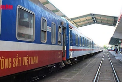 [Video] Ra mắt đoàn tàu chất lượng cao sông Lam tuyến Hà Nội - Vinh từ ngày 22/4