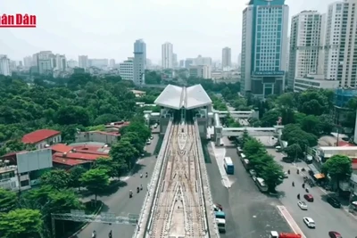 [Video] Hà Nội phân luồng, tổ chức giao thông phục vụ thi công ga ngầm S12