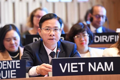 Thứ trưởng Ngoại giao Ngô Lê Văn phát biểu tại Phiên khai mạc kỳ họp. (Ảnh: UNESCO)