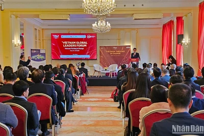 VGLF 2024 quy tụ hơn 100 chuyên gia, nhà khoa học, chủ nhân các giải thưởng quốc tế, lãnh đạo tập đoàn, chính trị gia, nhà hoạt động xã hội và đại diện của các tổ chức trong và ngoài nước. (Ảnh: KHẢI HOÀN)