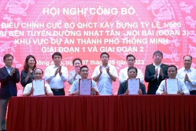Hội nghị công bố điều chỉnh quy hoạch thành phố thông minh. 