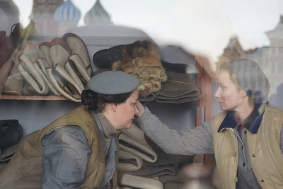 Tái hiện cảnh cấp phát quân trang trong thời chiến.