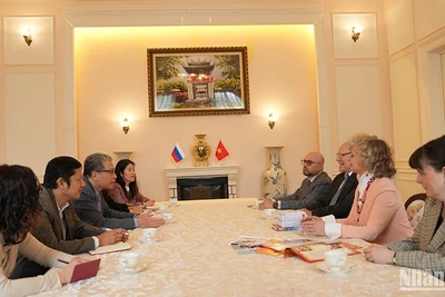 Cuộc tiếp diễn ra trong bầu không khí thân tình, cởi mở. (Ảnh: XUÂN HƯNG)