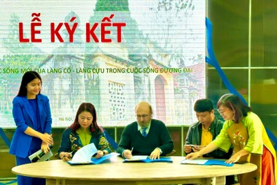 Các bên ký kết hợp tác để bảo tồn, phát huy giá trị di sản làng Cựu.