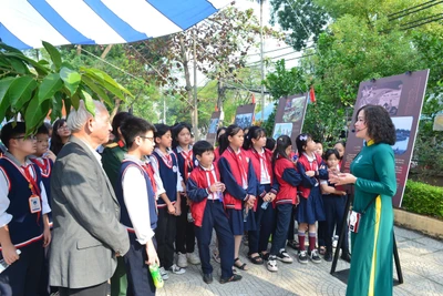 Giới thiệu với công chúng những giá trị lịch sử, văn hóa lâu đời của thành Cổ Loa.