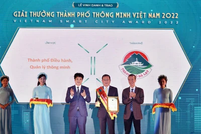 Đà Lạt được trao giải lĩnh vực “thành phố điều hành và quản lý thông minh”.