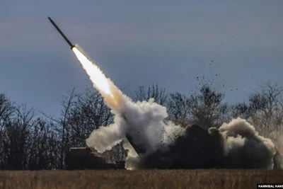 Hệ thống rocket pháo binh cơ động cao (HIMARS). (Nguồn: EPA-EFE/TTXVN)