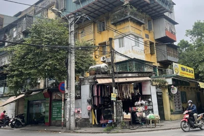 Khu chung cư cũ Trung Tự. (Ảnh NGỌC THANH)