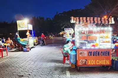 Thức ăn đường phố có nguy cơ cao gây ngộ độc thực phẩm.
