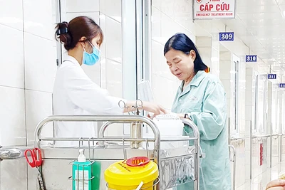Các bệnh viện cần chủ động trong dự trù, lập kế hoạch, thực hiện công tác đấu thầu, mua sắm trang thiết bị y tế. Ảnh: NAM HẢI