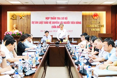 Toàn cảnh Hội nghị thẩm tra dự án Luật Bảo vệ quyền lợi người tiêu dùng (sửa đổi). Ảnh: QUOCHOI.VN