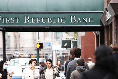 Trước nguy cơ sụp đổ của ngân hàng First Republic, các cơ quan tài chính Mỹ đã có phương án hỗ trợ. Ảnh: CNN