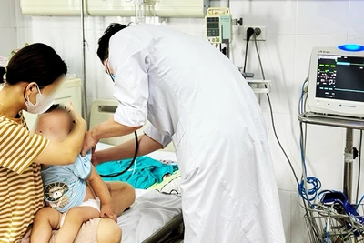 Trẻ mắc bệnh hiếm cần được khám sớm để điều trị kịp thời.