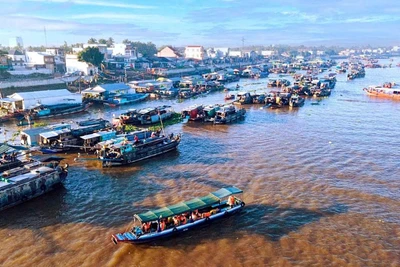 Góc chợ nổi Cái Răng, thành phố Cần Thơ.