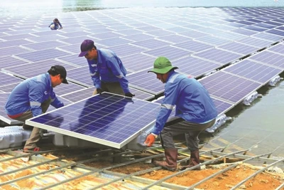 Tại Phiên họp thứ 27, Ủy ban Thường vụ Quốc hội sẽ tiến hành giám sát việc thực hiện chính sách, pháp luật về phát triển năng lượng giai đoạn 2016-2021. (Ảnh minh họa)