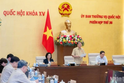 Phó Chủ tịch Quốc hội Nguyễn Đức Hải điều hành nội dung phiên họp. (Ảnh: DUY LINH)