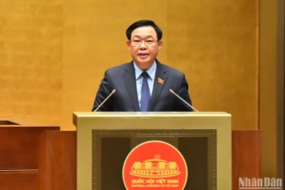 Chủ tịch Quốc hội Vương Đình Huệ phát biểu bế mạc phiên chất vấn và trả lời chất vấn tại Kỳ họp thứ 5, Quốc hội khóa XV. (Ảnh: ĐĂNG KHOA)