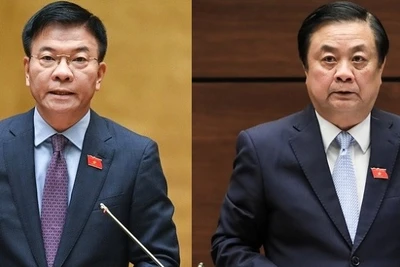 Bộ trưởng Tư pháp Lê Thành Long và Bộ trưởng Nông nghiệp và Phát triển nông thôn Lê Minh Hoan sẽ trả lời chất vấn tại Phiên họp thứ 25 của Ủy ban Thường vụ Quốc hội.