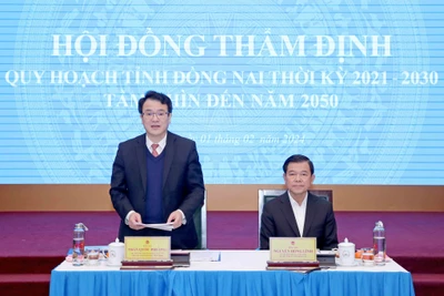 Thứ trưởng Kế hoạch và Đầu tư Trần Quốc Phương, Phó Chủ tịch Hội đồng thẩm định quy hoạch tỉnh chủ trì Hội nghị.