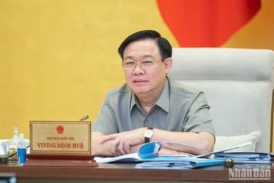 Chủ tịch Quốc hội Vương Đình Huệ phát biểu tại phiên thảo luận chiều 12/7. (Ảnh: DUY LINH)