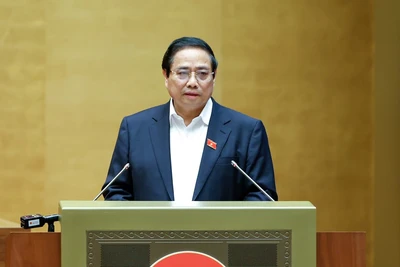 Thủ tướng Phạm Minh Chính cho rằng "thương trường là chiến trường", cần tạo động lực, truyền cảm hứng cho các thương nhân-chiến sĩ trên mặt trận kinh tế và phát động phong trào toàn dân thi đua làm giàu trên phạm vi cả nước, phục vụ sự nghiệp xây dựng và bảo vệ Tổ quốc. (Ảnh: VGP/Nhật Bắc)