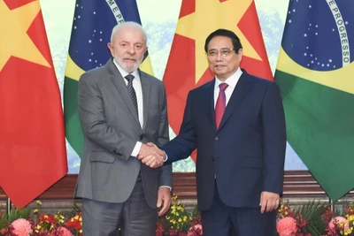 Thủ tướng Phạm Minh Chính và Tổng thống Brazil Luiz Inácio Lula da Silva. (Ảnh: TRẦN HẢI)