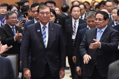 Thủ tướng Phạm Minh Chính và Thủ tướng Nhật Bản Ishiba Shigeru tới dự và đồng chủ trì Diễn đàn. (Ảnh: TRẦN HẢI)