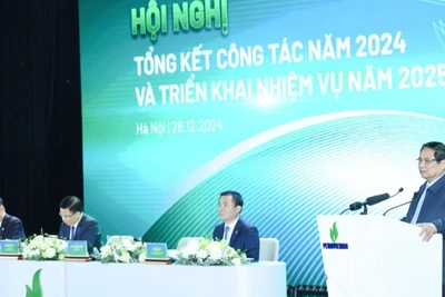 Thủ tướng Phạm Minh Chính phát biểu ý kiến chỉ đạo Hội nghị. (Ảnh: TRẦN HẢI)