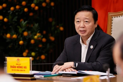 Phó Thủ tướng Trần Hồng Hà phát biểu ý kiến chỉ đạo cuộc họp. 