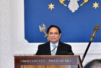 Thủ tướng Phạm Minh Chính phát biểu chính sách tại Đại học Tổng hợp Warsaw.(Ảnh: THANH GIANG)