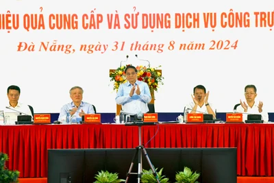 Thủ tướng Phạm Minh Chính chủ trì Hội nghị chuyên đề nâng cao hiệu quả cung cấp và sử dụng dịch vụ công trực tuyến. (Ảnh: THANH GIANG)