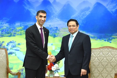 Thủ tướng Phạm Minh Chính tiếp Tiến sĩ Thani bin Ahmed Al Zeyoudi, Quốc vụ khanh phụ trách Thương mại quốc tế, Bộ Ngoại thương UAE. (Ảnh: TRẦN HẢI)