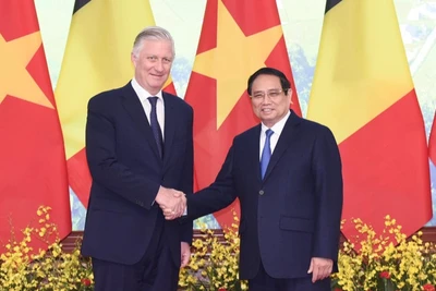 Thủ tướng Chính phủ Phạm Minh Chính và Nhà vua Bỉ Philippe. (Ảnh: TRẦN HẢI)