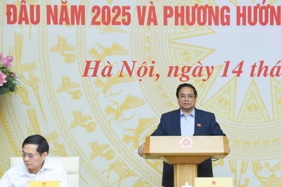 Thủ tướng Chính phủ Phạm Minh Chính chủ trì cuộc họp về chống buôn lậu, gian lận thương mại, hàng giả. (Ảnh: TRẦN HẢI)