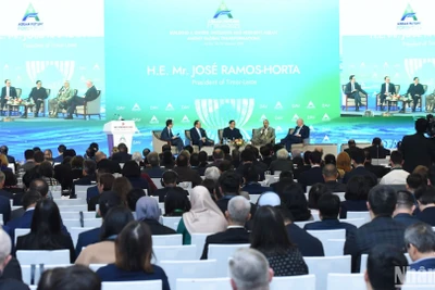 Thủ tướng Phạm Minh Chính cùng các đại biểu tham dự Phiên toàn thể cấp cao Diễn đàn Tương lai ASEAN lần thứ 2, Hà Nội, ngày 26/2/2025. (Ảnh: TRẦN HẢI) 